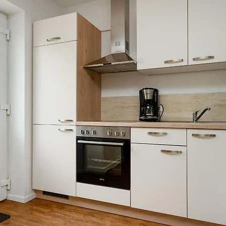 Ina Mit Tageslichtbad Und Gemeinschaftsterrasse Apartment Greetsiel